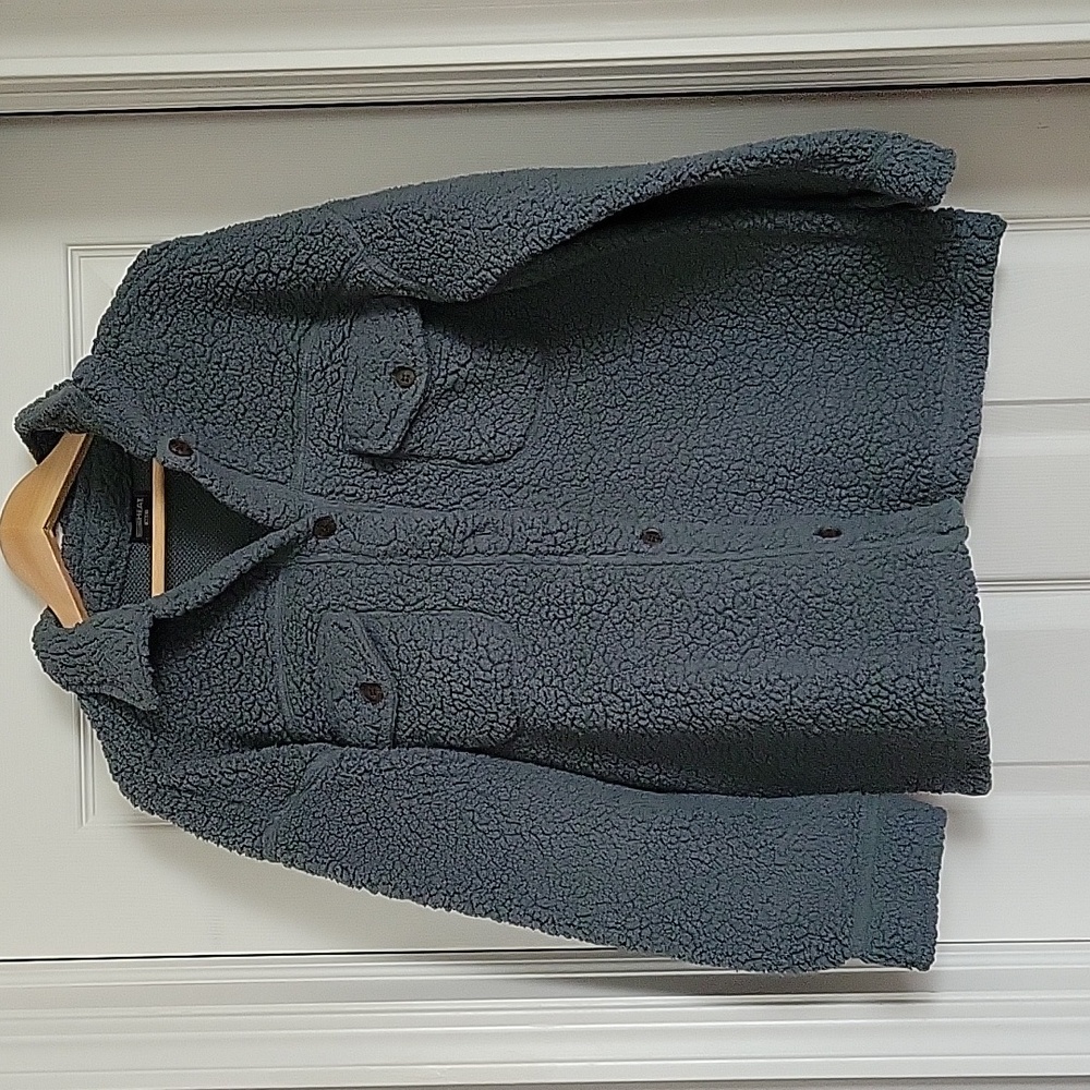 !NWOT Womens sherpa button down